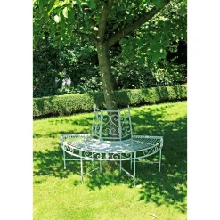 Baumbank-Halbkreis Varda